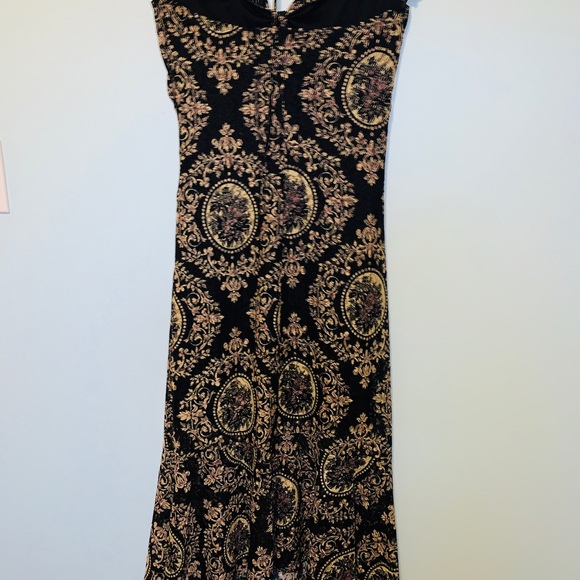 Le chateau lace slip dress - Picture 2 of 3